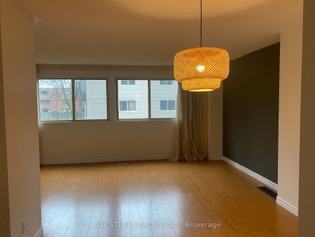 Condo Townhouse For Lease | C8128694 - Photo 3