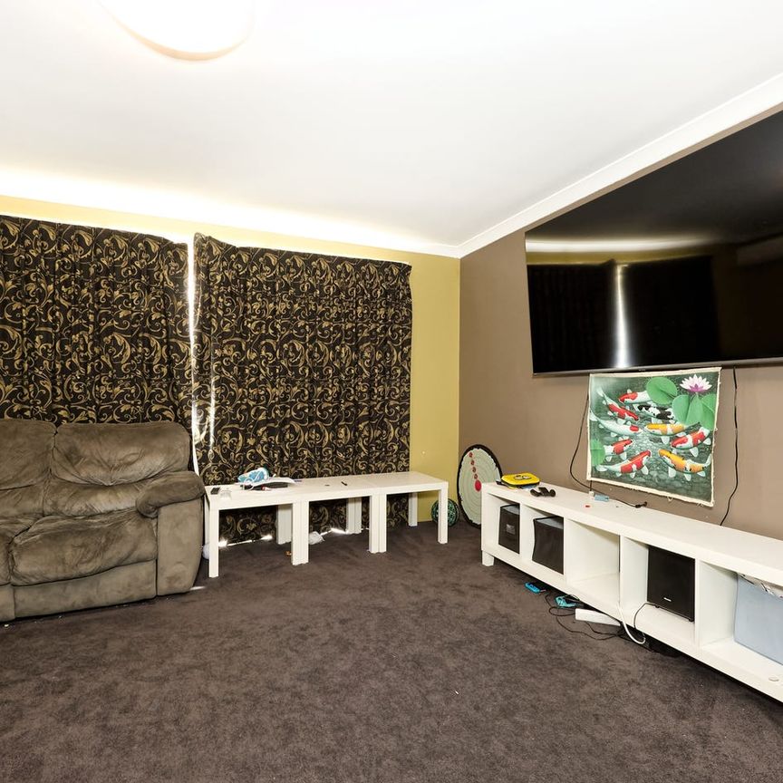 WELLARD 4X2 HOME FOR LEASE - Photo 1