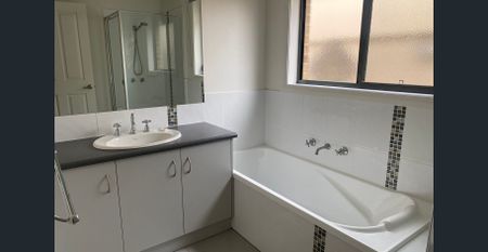 NEAT 3 BEDROOM HOME - Photo 4