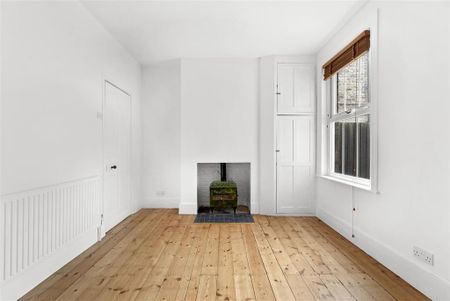 3 bedroom semi-detached house to rent - Photo 4