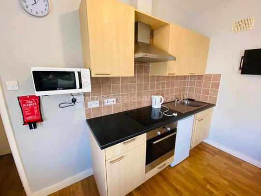 Studio to rent - Photo 1