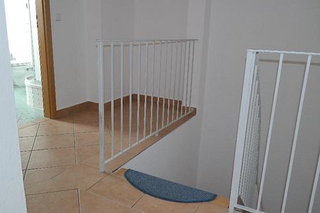 3 Zimmer DG Maisonette mit Balkon Wanne und Dusche - Photo 3