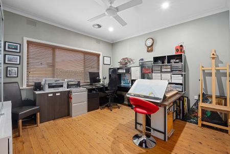 Convenience At Your Doorstep - Photo 4