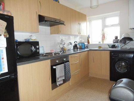 2 bedroom apartment to rent - Photo 4