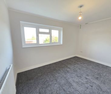 Three bed semi detached - Photo 1