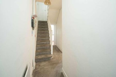 Kitson Road, London, SE5 - Photo 3