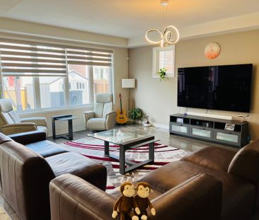 For Lease - 212 Spring Creek Drive, Hamilton, Ontario - Photo 3