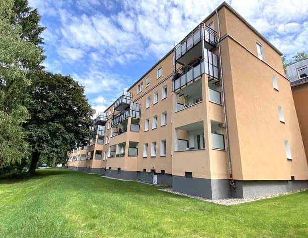 Moderne Wohnung mit Tageslichtbad, offener Küche und Balkon - ab sofort frei! - Foto 1