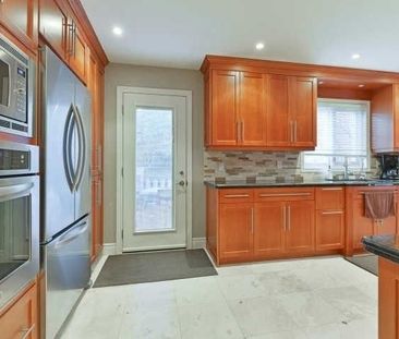 For Lease - 292 Hillside Drive, Mississauga, Ontario - Photo 4