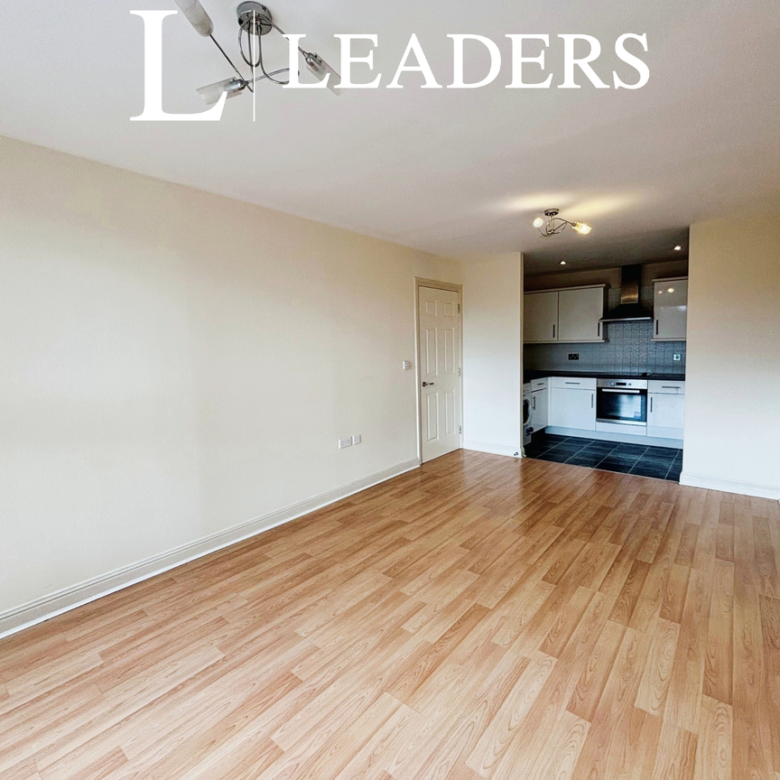 2 bedroom flat to rent Mill Court, Harlow - Photo 1