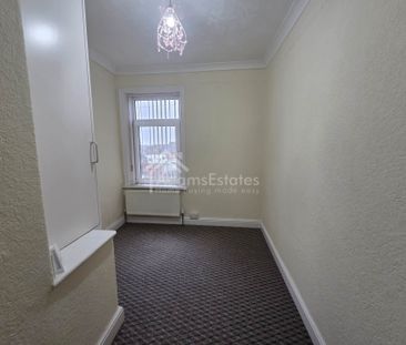 Price £850 pcm - Available Now - Unfurnished - Photo 2