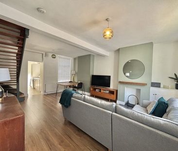 Brookfield Road, Portsmouth - Photo 1