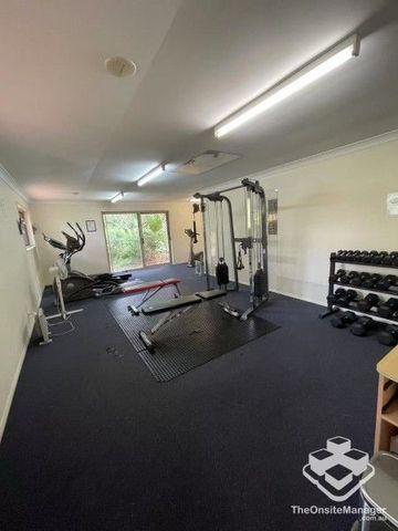 Spacious 3-Bed Villa in Resort style complex â 2 Weeks Rent-Free! - Photo 3