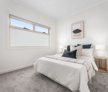 Modern Living with Quality Finishes & Year-Round Comfort! - Photo 5