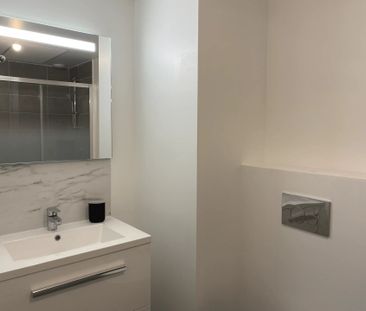 Location Appartement 2 pièces 42m² LA CIOTAT 13600 - Photo 5