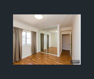 WELL PRESENTED 1 BEDROOM APARTMENT AVAILABLE NOW! - Photo 3