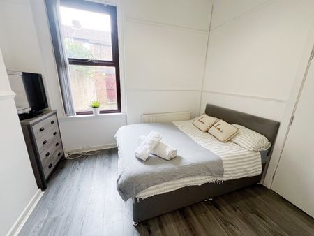 Room in a Shared House, Chirkdale Street, L4 - Photo 4