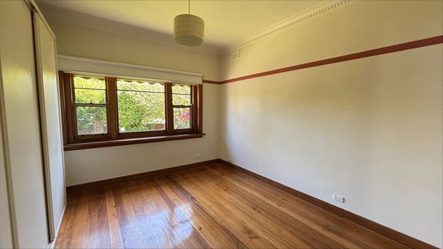 18 Barry Street, Bentleigh - Photo 1