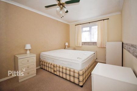 3 bedroom semi-detached house to rent - Photo 4