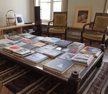 MEUBLé - Versailles Saint Louis - Place de la Cathédrale 4 pièces 3 Chambres - Photo 3