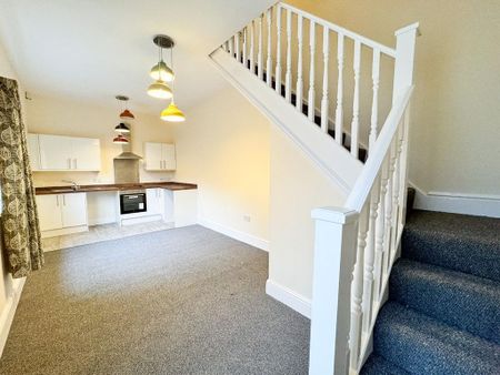 2 bedroom flat to rent - Photo 5