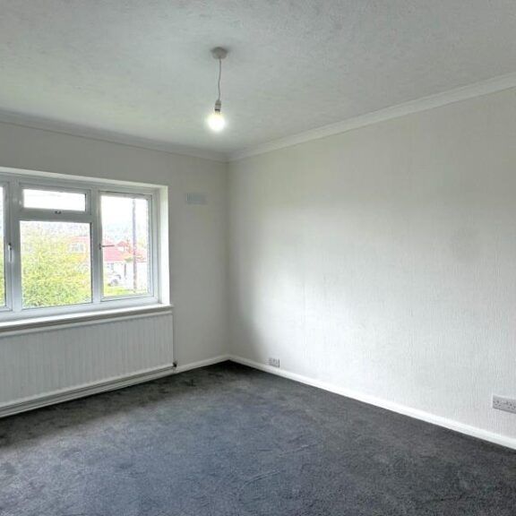 Park Road, Staines, Surrey, TW19 - Photo 1