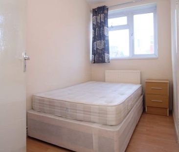 1 bedroom flat for rent - Photo 2