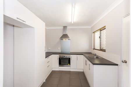 1/191 Ross River Road, - Photo 4