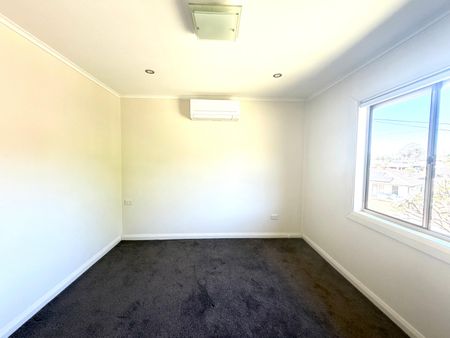 Comfortable Family Home - Photo 5