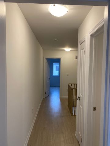 For Lease - 19 Pumpkin Corner Crescent, Barrie, Ontario - Photo 5