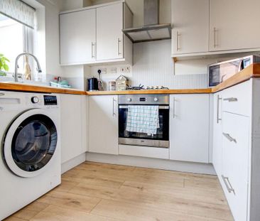 2 bedroom terraced house to rent - Photo 3