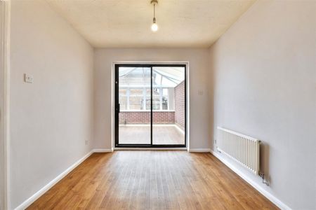 4 BED Detached house To rent - Photo 5