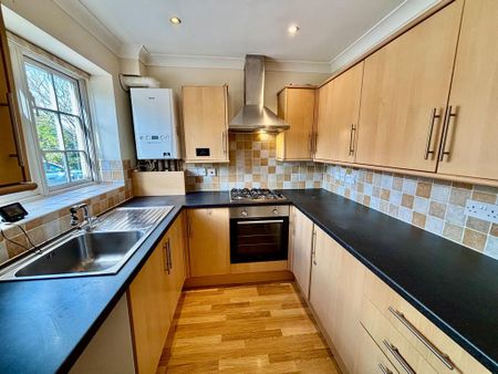 2 bedroom terraced house to rent - Photo 2