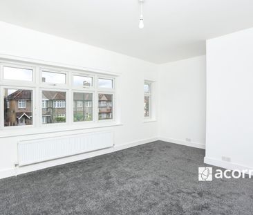 Flat to rent - Old Bromley Road, Bromley, BR1 - Photo 3