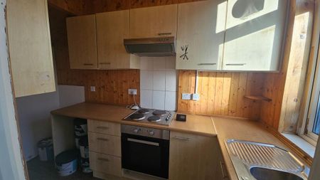 2 bedroom terraced house to rent - Photo 2