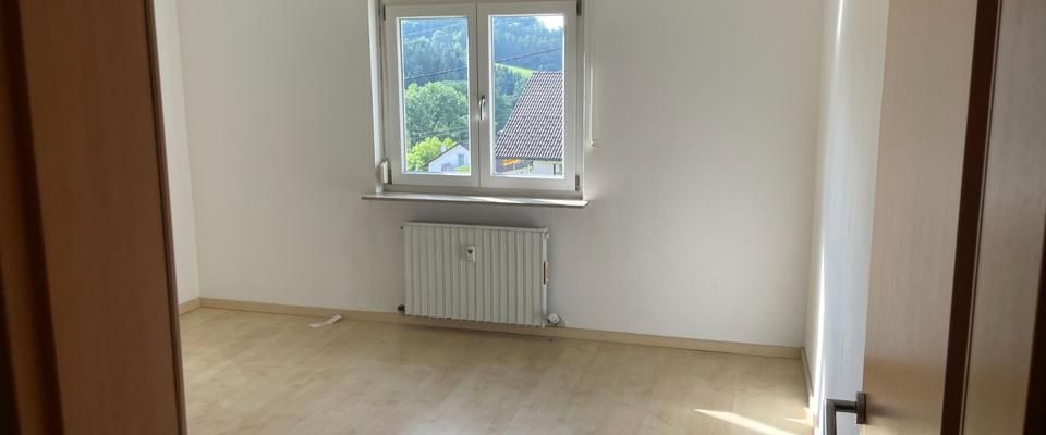 Freundliche 3,5-Zimmer-Wohnung in Loßburg Betzweiler - Photo 1