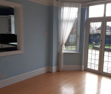 Room in a Shared House, Southfield Park, HA2 - Photo 2