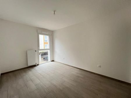 location Appartement T2 DE 38.79m² À DEVILLE LES ROUEN - Photo 4