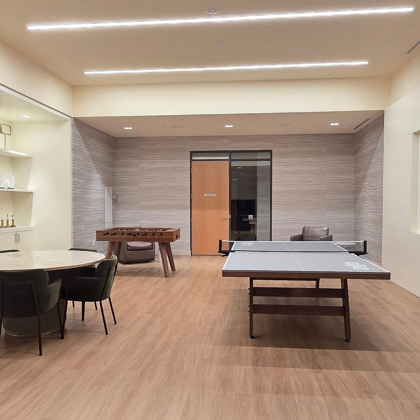 For Lease - 8960 Jane Street Unit# 1222, Vaughan, Ontario - Photo 1