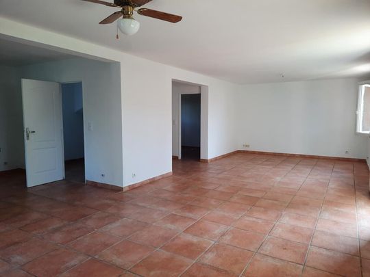 Location Maison 6 pièces 135m² ST GENIES DE MALGOIRES 30190 - Photo 1
