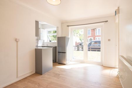 1 Bedroom Flat - Photo 5
