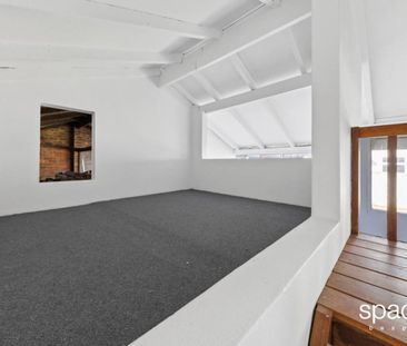 UNFURNISHED CHARACTER HOME - Photo 3