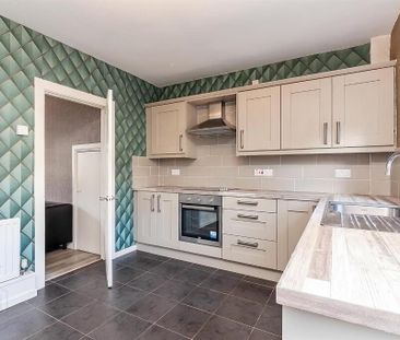 215 Carnmoney Road, Newtownabbey, BT36 6JR - Photo 3