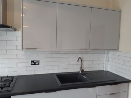 1 Bed Flat, Victoria Park Road, E9 - Photo 2