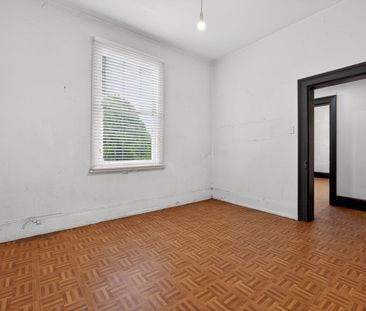 3 bedroom PRIME LAUNCESTON LOCATION - walking distance to Launcesto... - Photo 1