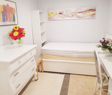 For Lease - 28 Castle Harbour Lane, Markham, Ontario - Photo 2