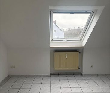1-Zimmer Dachgeschosswohnung mit Küche Augsburg-Oberhausen - Photo 1