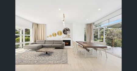 Immaculate Open-Plan Home on a Sprawling Parklike Block with Serene Bushland Views - Photo 2