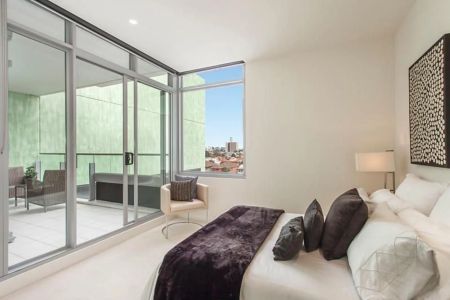 Stylish 2-Bed Apartment in Richmond - Photo 2