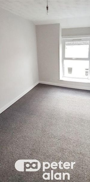 Bell Street, ABERDARE - Photo 1
